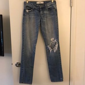 Abercrombie distresses denim